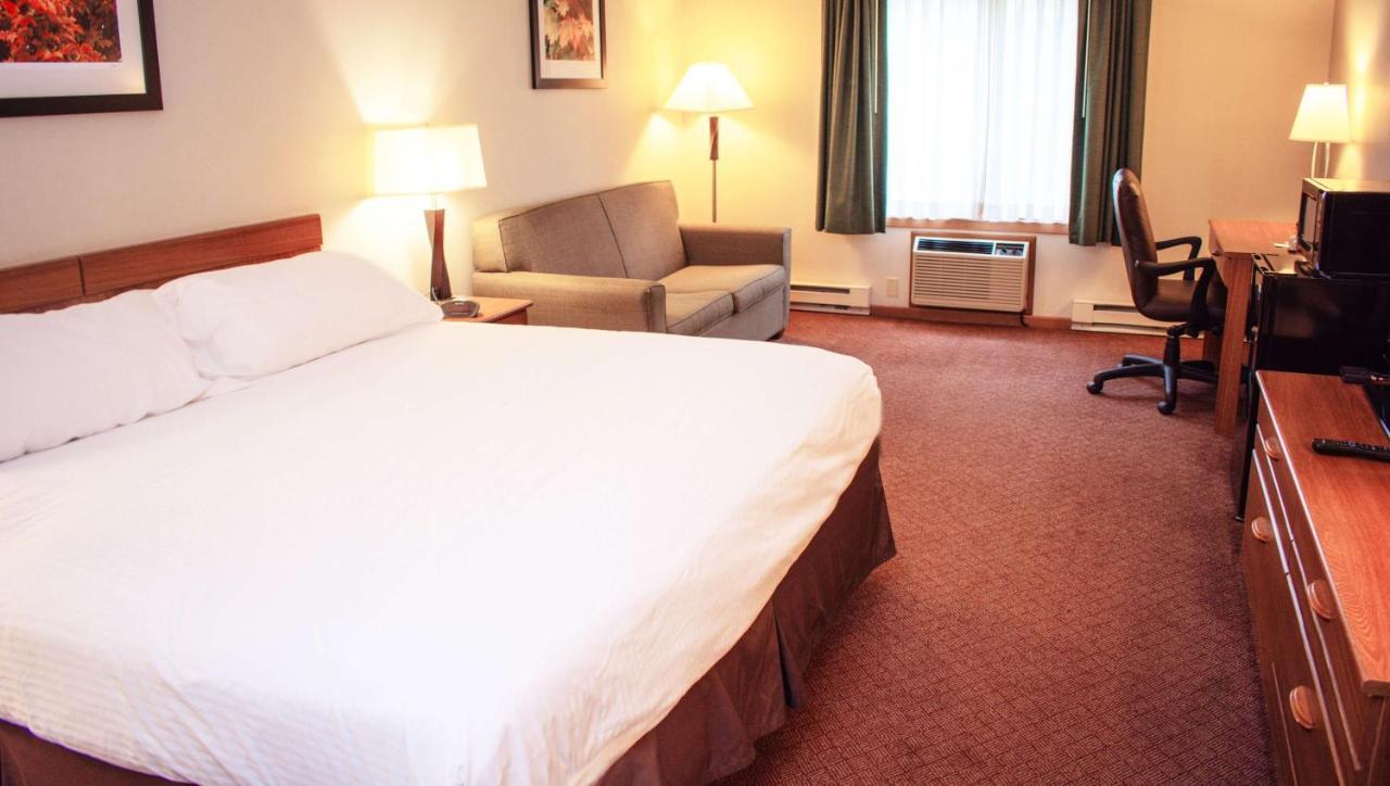 Magnuson Hotel Country Inn Ishpeming Bagian luar foto