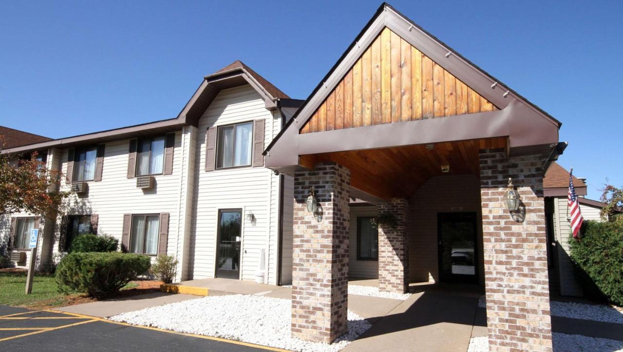 Magnuson Hotel Country Inn Ishpeming Bagian luar foto