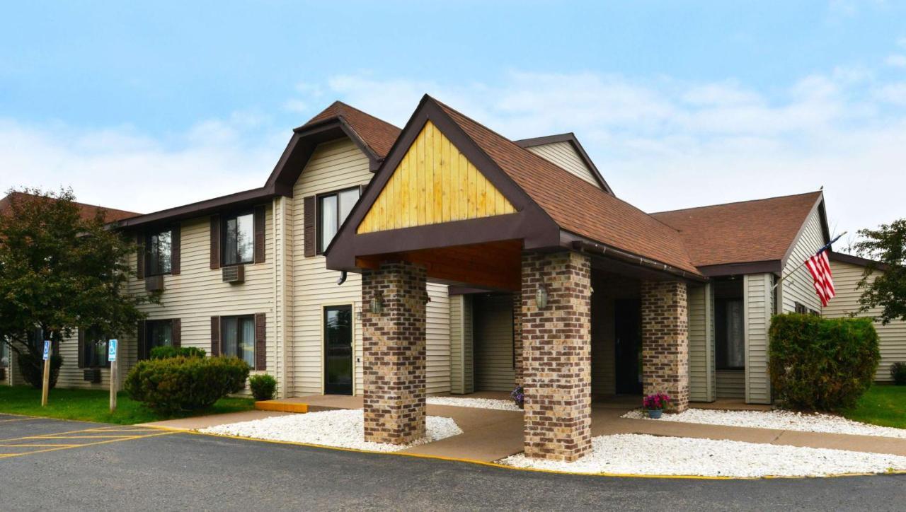 Magnuson Hotel Country Inn Ishpeming Bagian luar foto