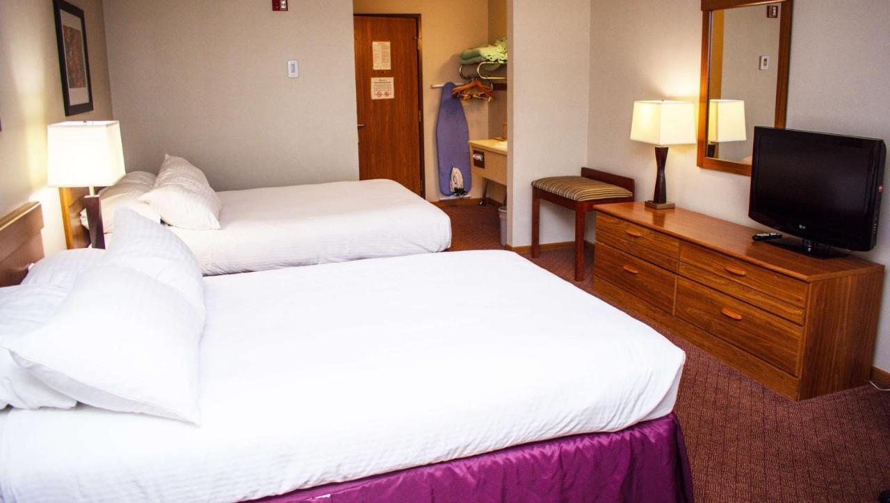 Magnuson Hotel Country Inn Ishpeming Bagian luar foto
