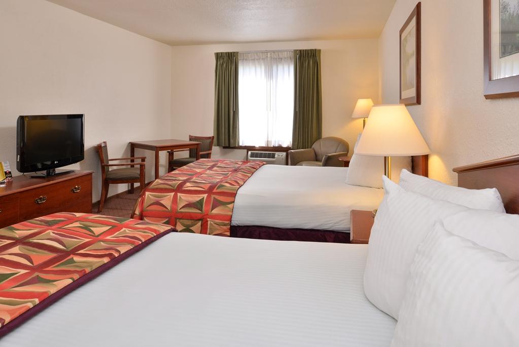 Magnuson Hotel Country Inn Ishpeming Ruang foto