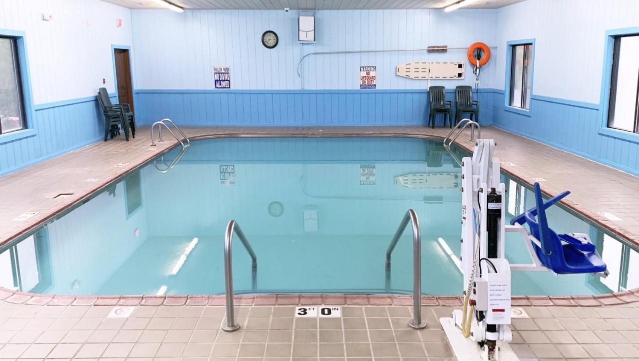 Magnuson Hotel Country Inn Ishpeming Bagian luar foto