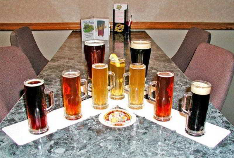 Magnuson Hotel Country Inn Ishpeming Bagian luar foto