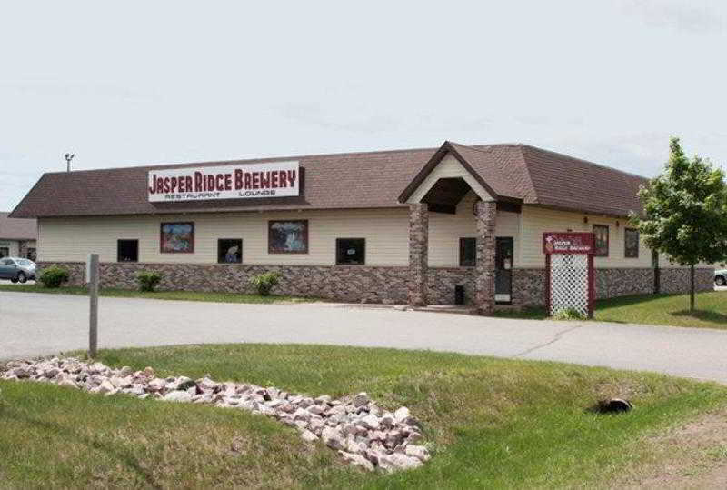 Magnuson Hotel Country Inn Ishpeming Bagian luar foto