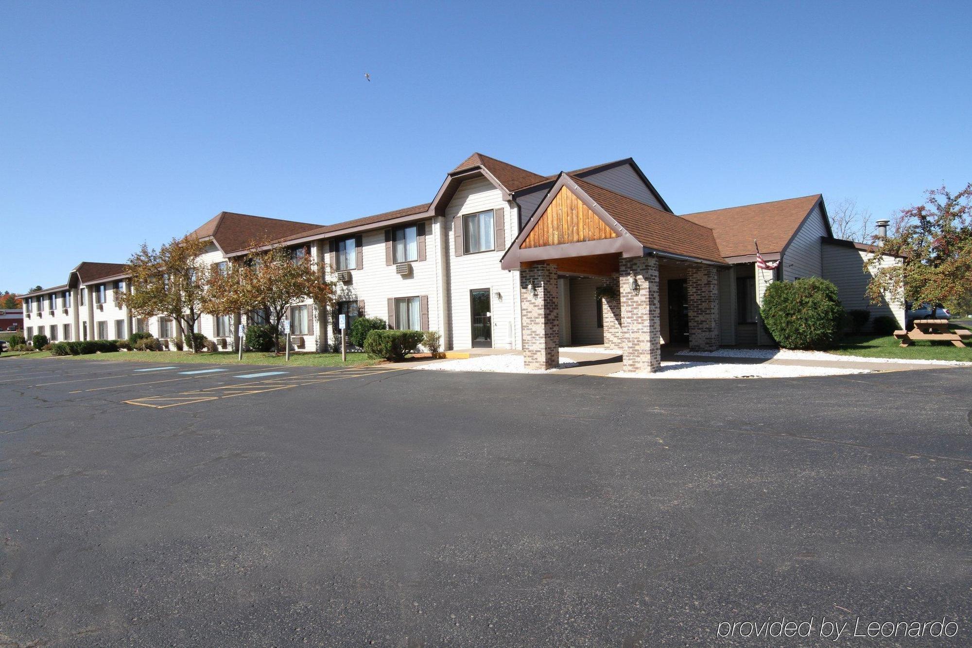 Magnuson Hotel Country Inn Ishpeming Bagian luar foto