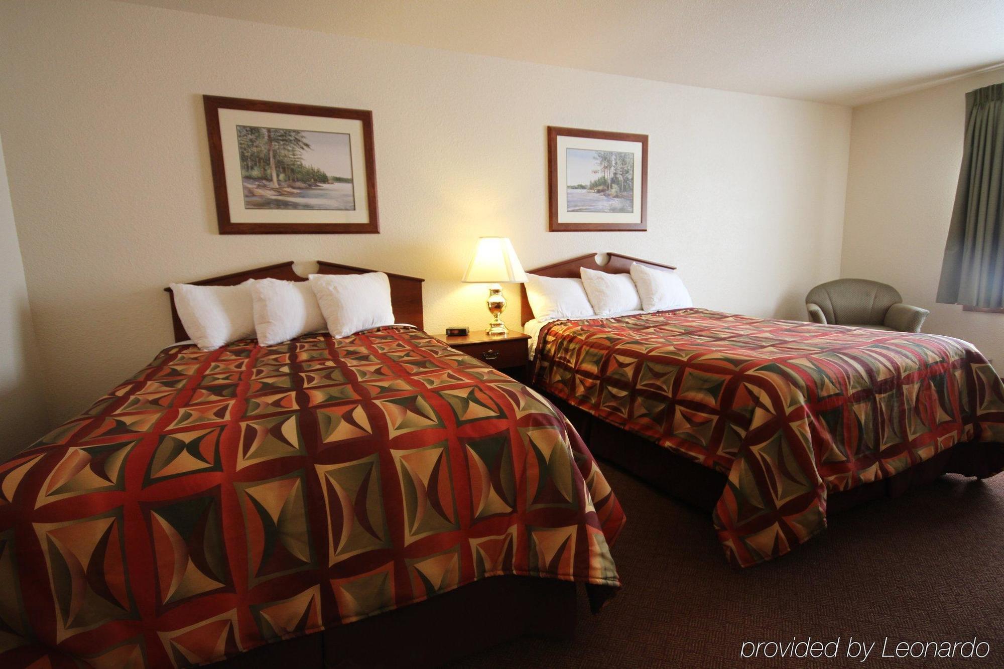 Magnuson Hotel Country Inn Ishpeming Ruang foto